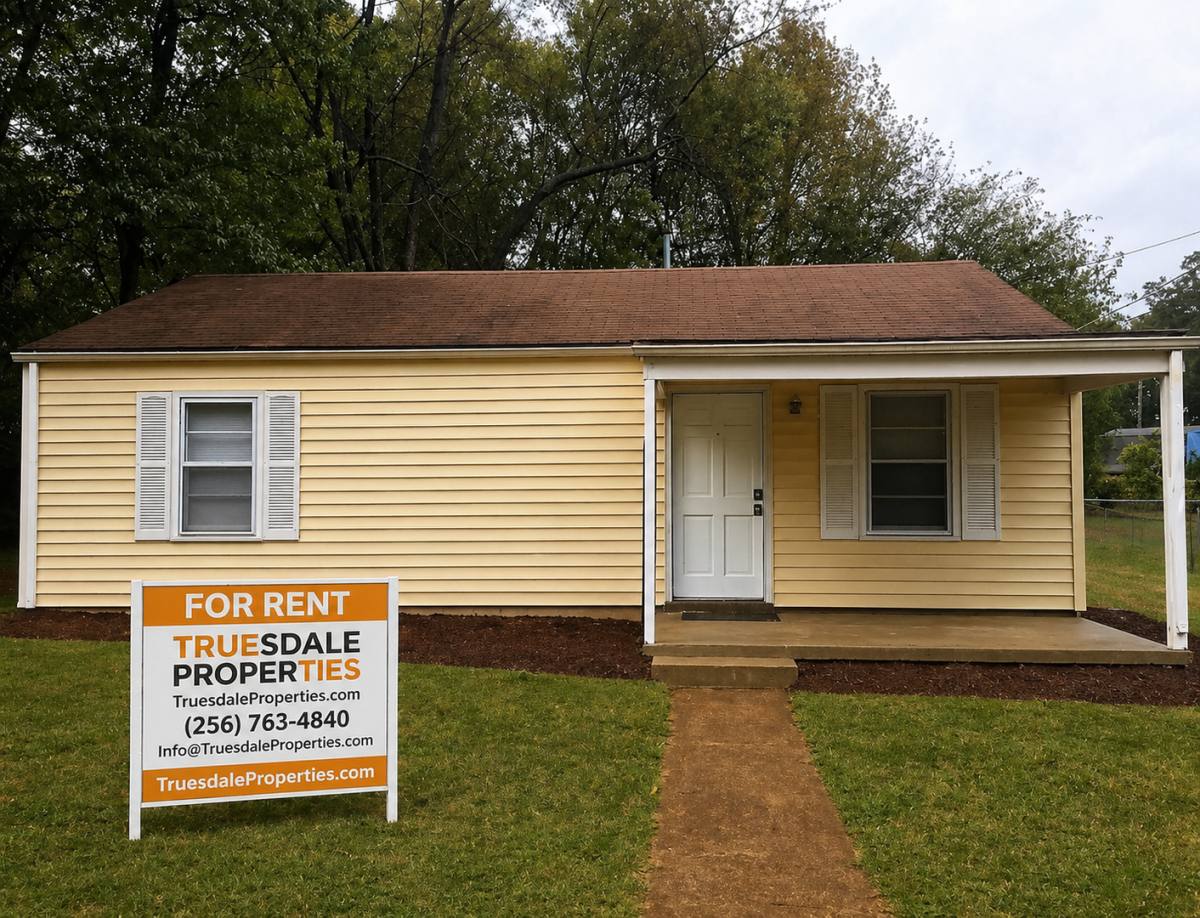 House for rent at 3206 Brook Manor Ave, Huntsville, AL 35816