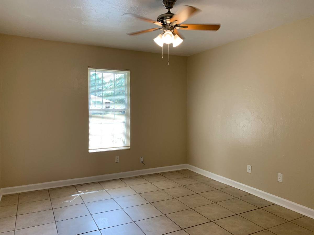Apartment for rent at 4021A NE 2nd Way, Gainesville, FL 32609
