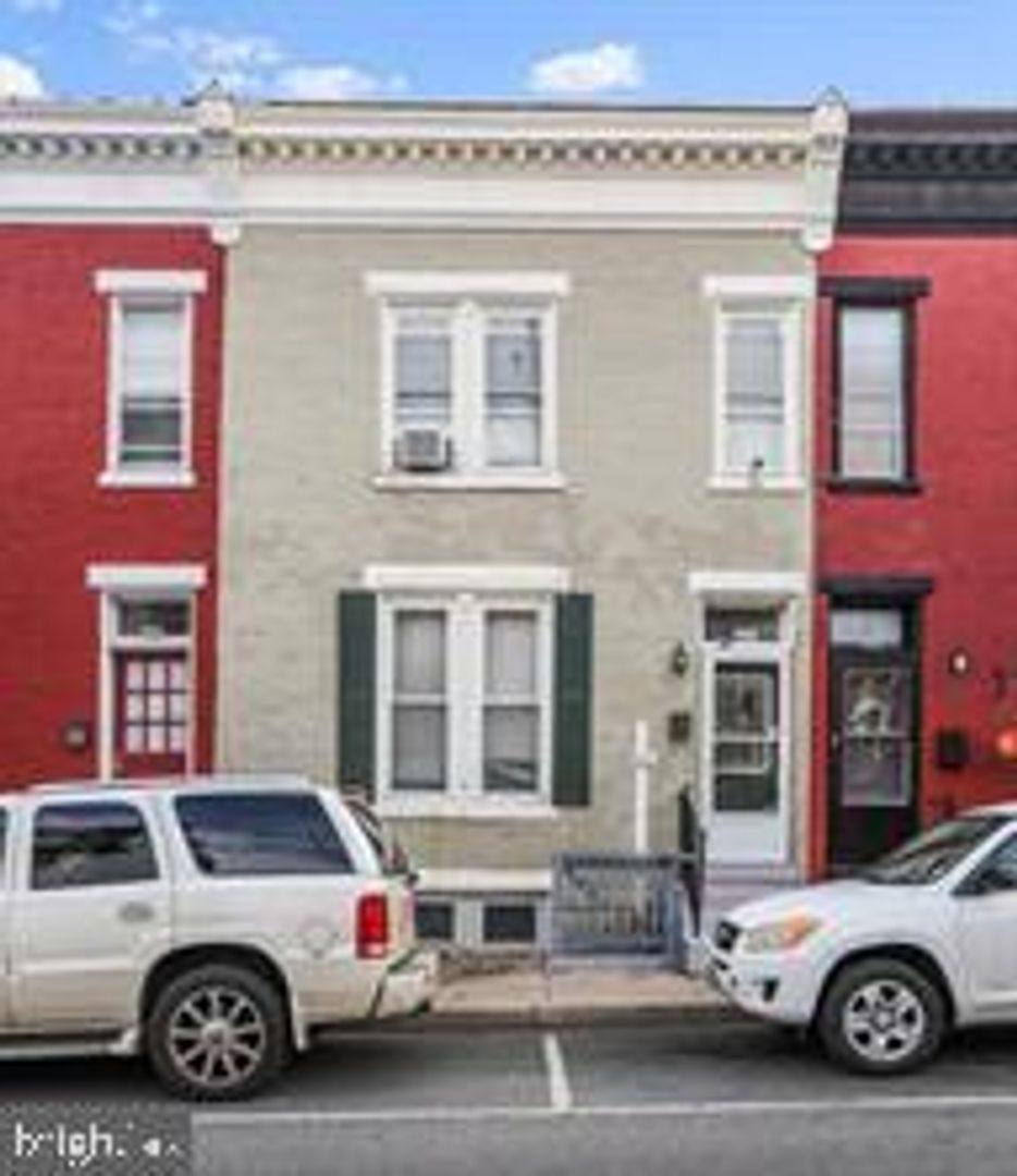 Townhouse for rent at 210 N Locust St, Hagerstown, MD 21740