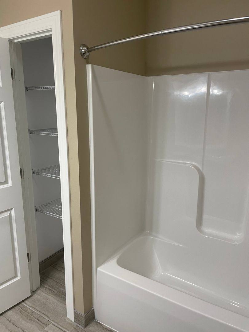 Apartment for rent at 325 Lynn St, Baraboo, WI 53913