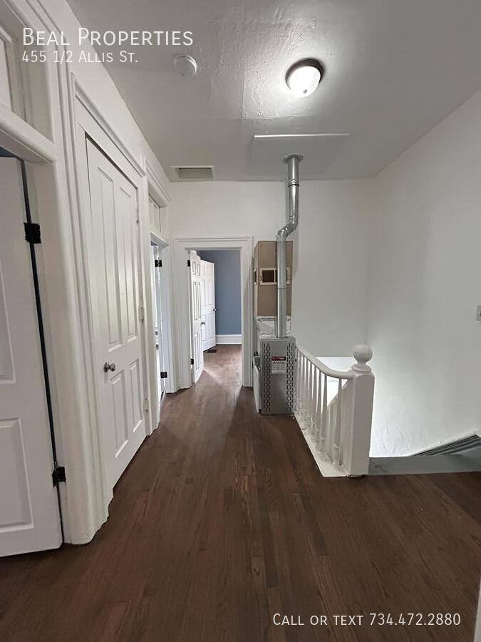 Apartment for rent at 455 1 2 Allis St, Adrian, MI 49221