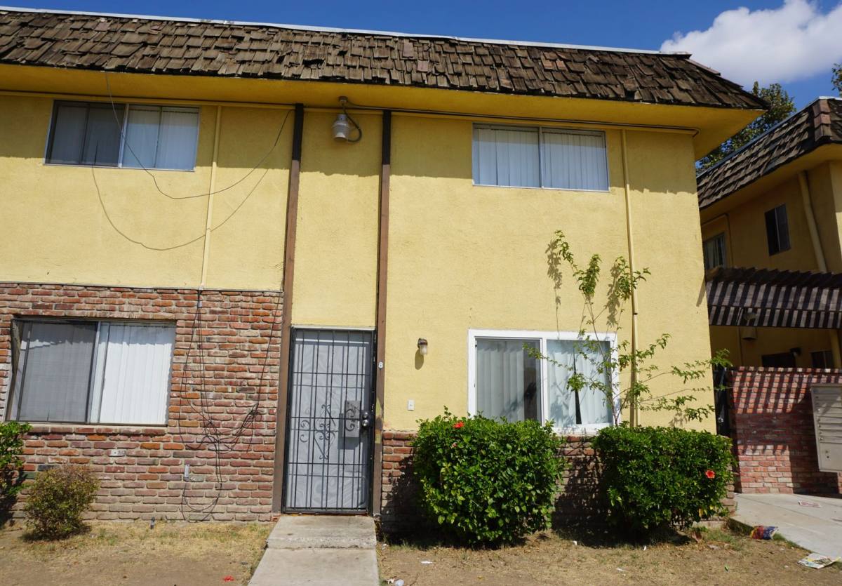 Apartment for rent at 530 Oregon St, Bakersfield, CA 93305