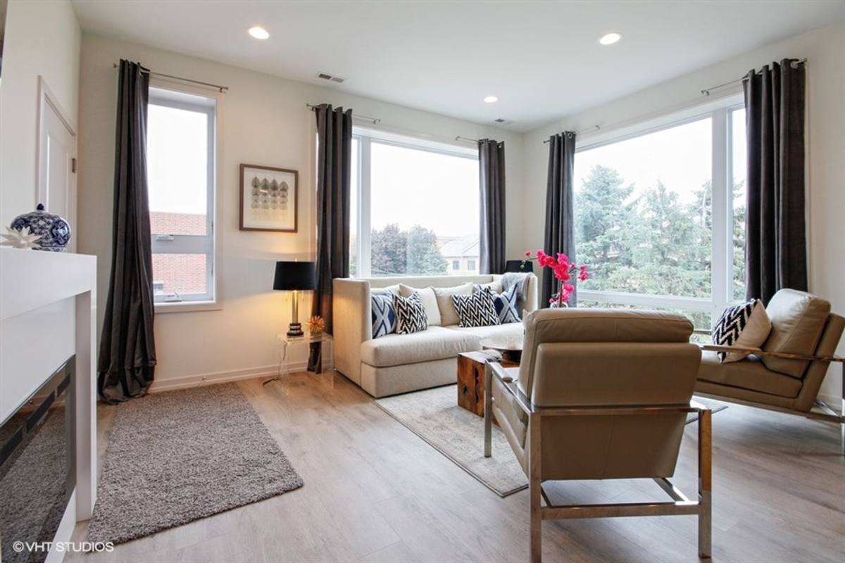 Apartment for rent at 4111-4119 N Narragansett Ave, Chicago, IL 60634