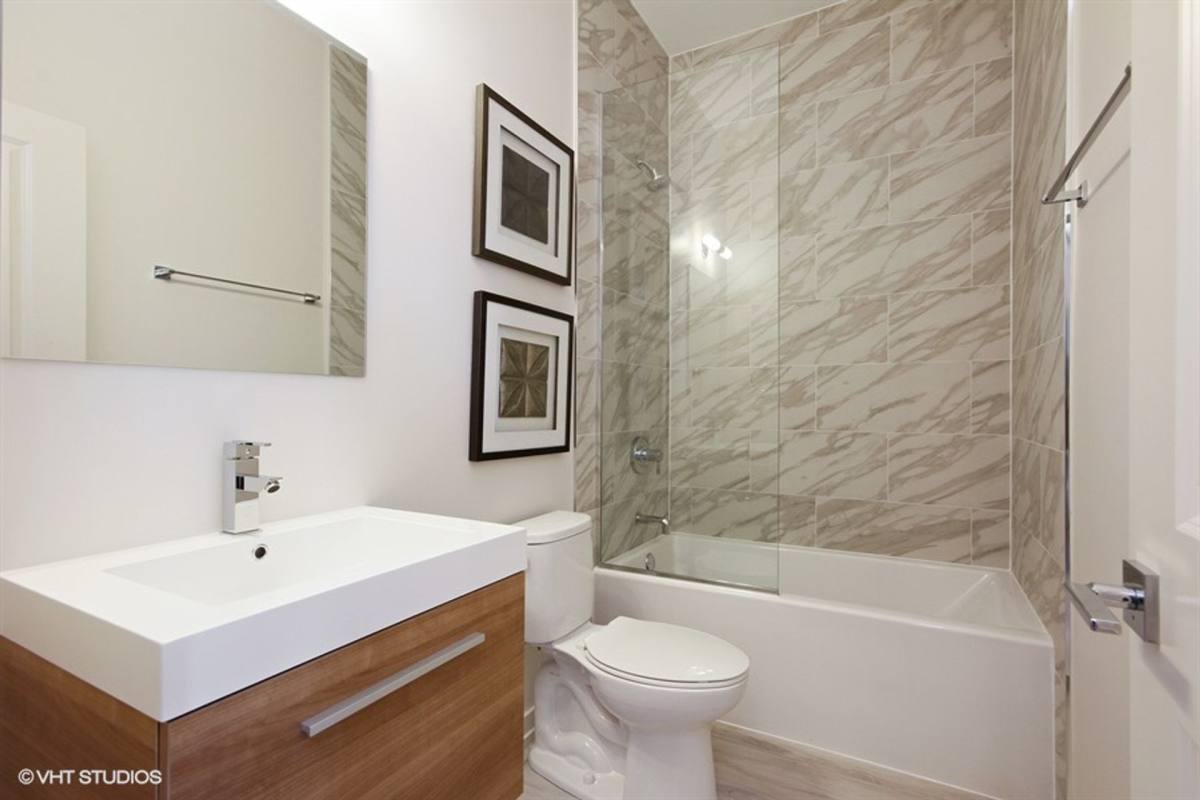 Apartment for rent at 4111-4119 N Narragansett Ave, Chicago, IL 60634