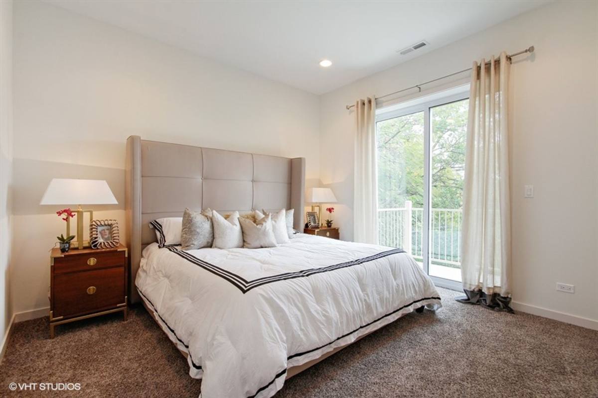 Apartment for rent at 4111-4119 N Narragansett Ave, Chicago, IL 60634