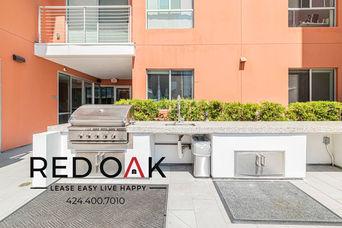 Condo for rent at 453 S Kenmore Ave #703, Los Angeles, CA 90020