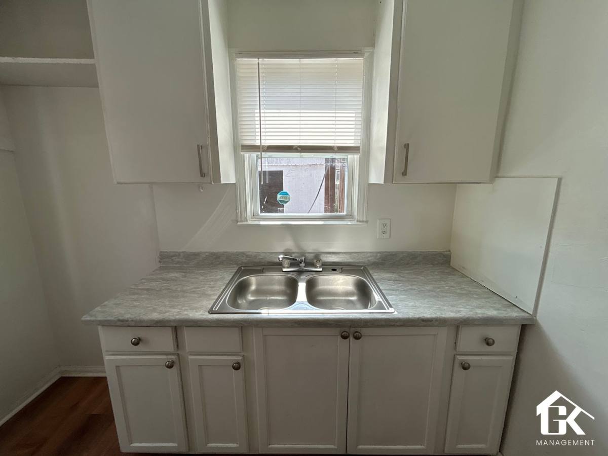 House for rent at 5915 Farmbrook, Detroit, MI 48224