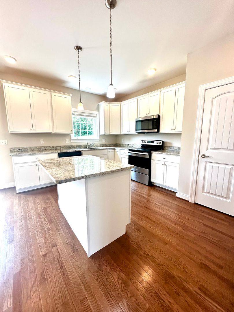 Townhouse for rent at 1224 Bluemoon Dr, Harrisonburg, VA 22801