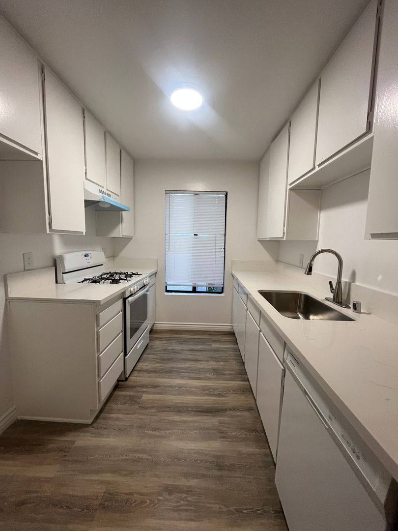 Apartment for rent at 14228 Dickens St, Sherman Oaks, CA 91423