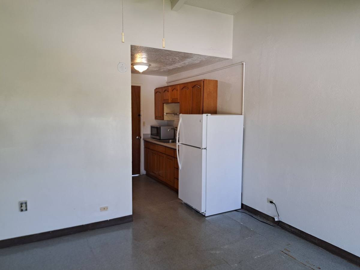 Apartment for rent at 1303 Kalanianaole St, Hilo, HI 96720