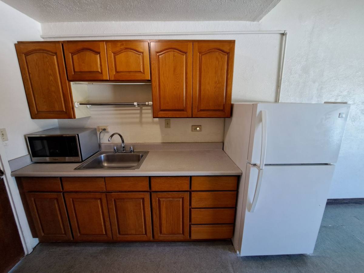 Apartment for rent at 1303 Kalanianaole St, Hilo, HI 96720