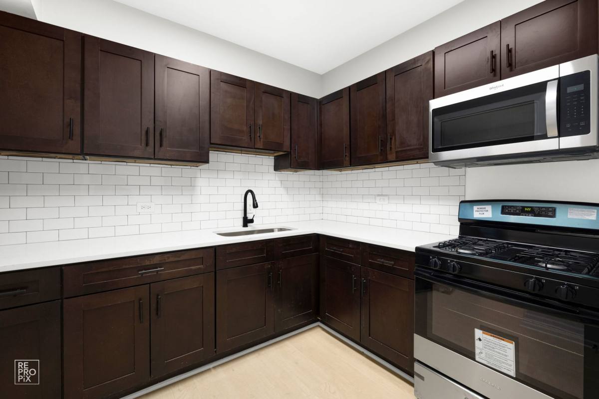 Apartment for rent at 5047 S Champlain Ave, Chicago, IL 60615