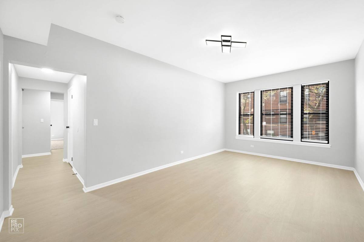 Apartment for rent at 5047 S Champlain Ave, Chicago, IL 60615