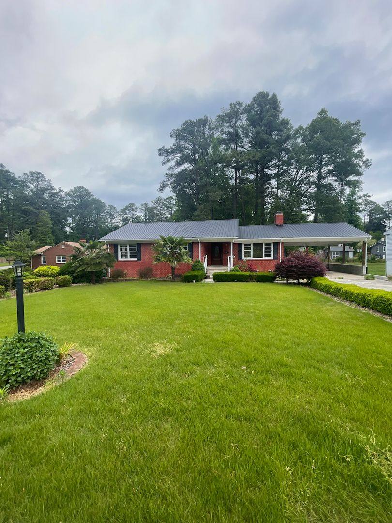 House for rent at 310 Park Ave, Sanford, NC 27330