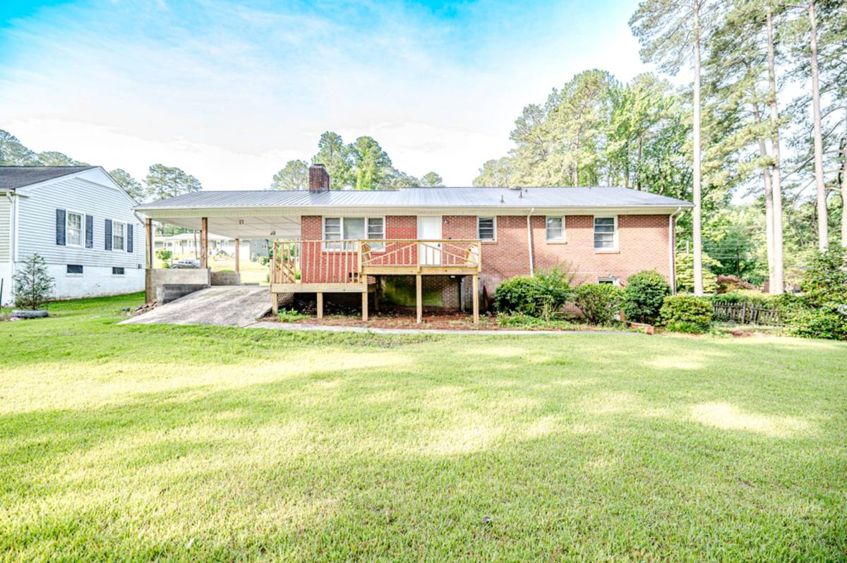 House for rent at 310 Park Ave, Sanford, NC 27330