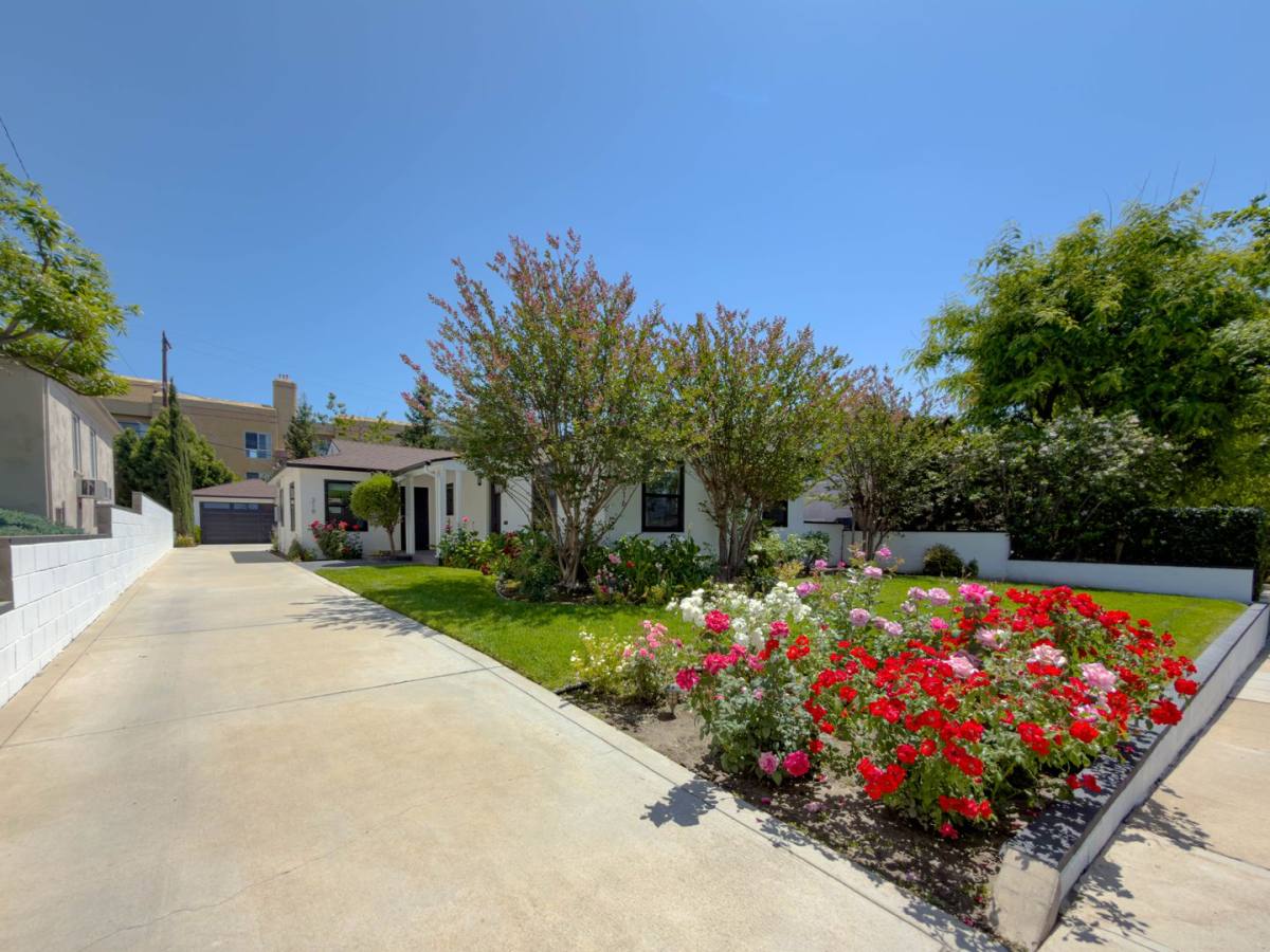 Apartment for rent at 316 N Kenwood St, Burbank, CA 91505