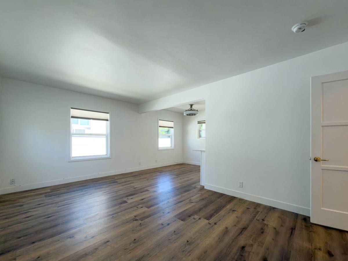Apartment for rent at 316 N Kenwood St, Burbank, CA 91505