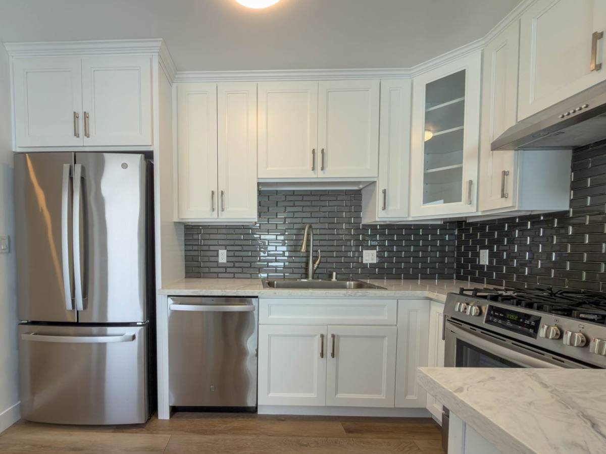 Apartment for rent at 316 N Kenwood St, Burbank, CA 91505