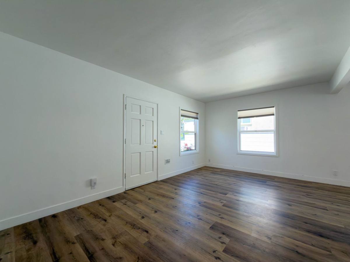 Apartment for rent at 316 N Kenwood St, Burbank, CA 91505