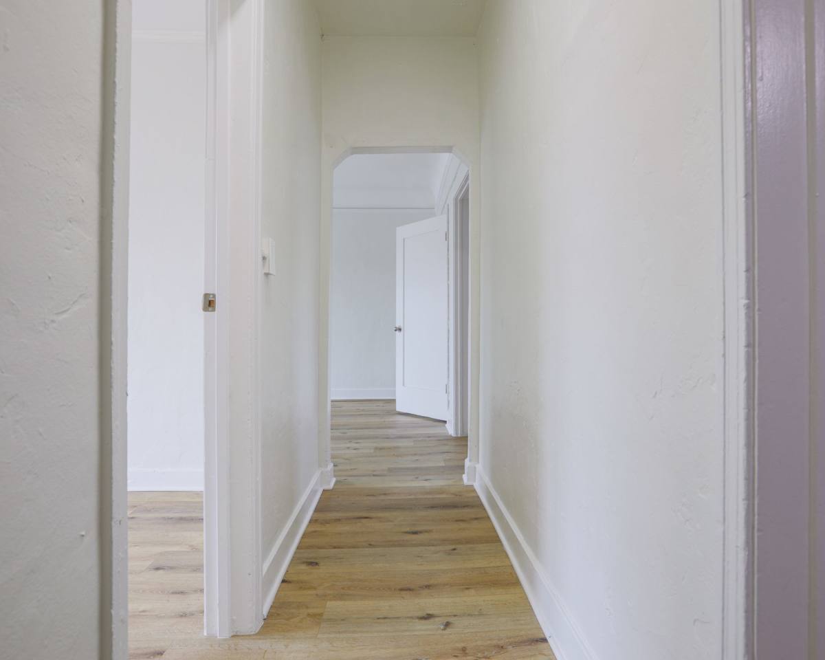 Apartment for rent at 454 S Catalina St, Los Angeles, CA 90020