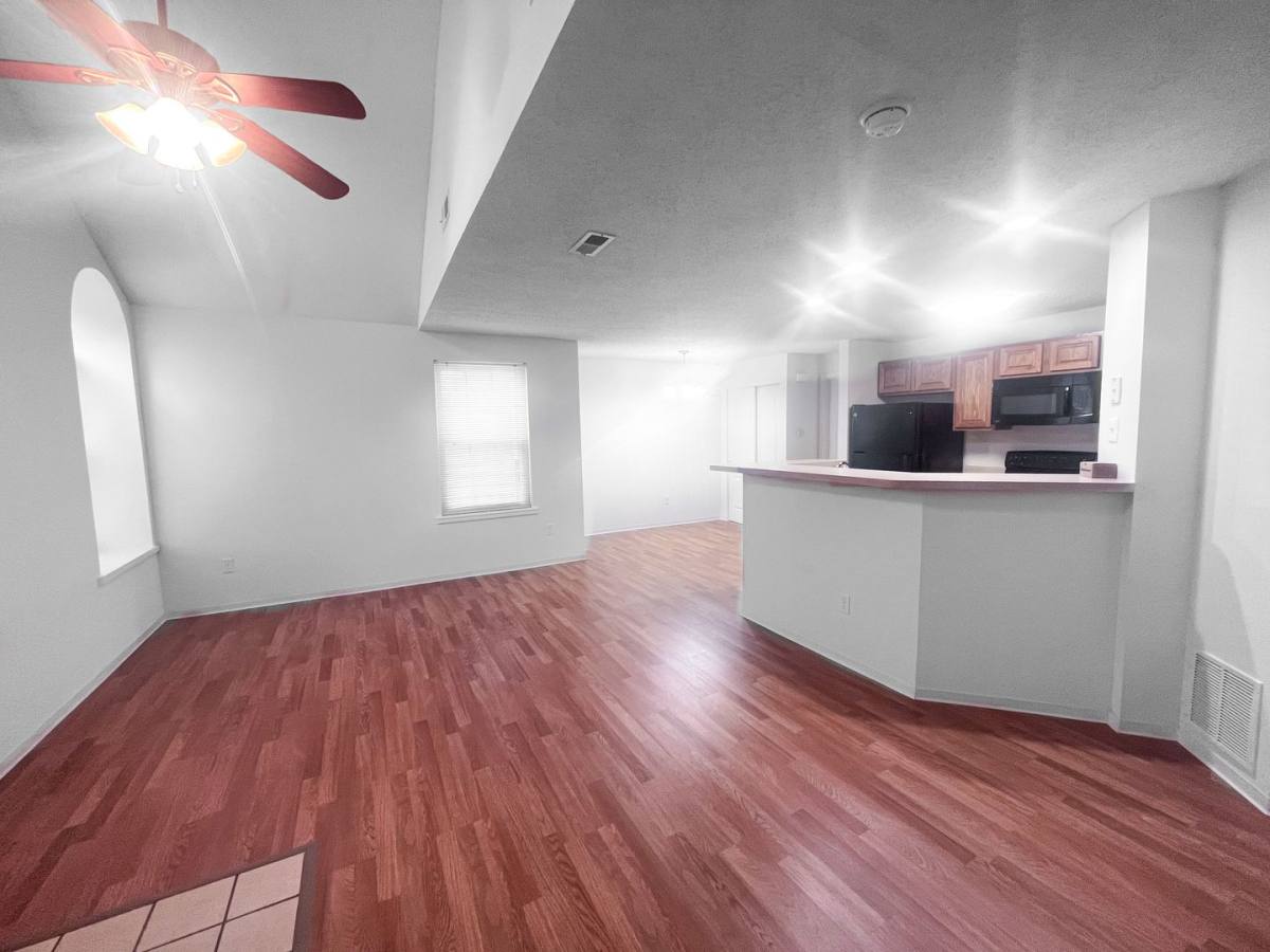 Apartment for rent at 1002 Heritage Court, Saint Charles, MO 63303