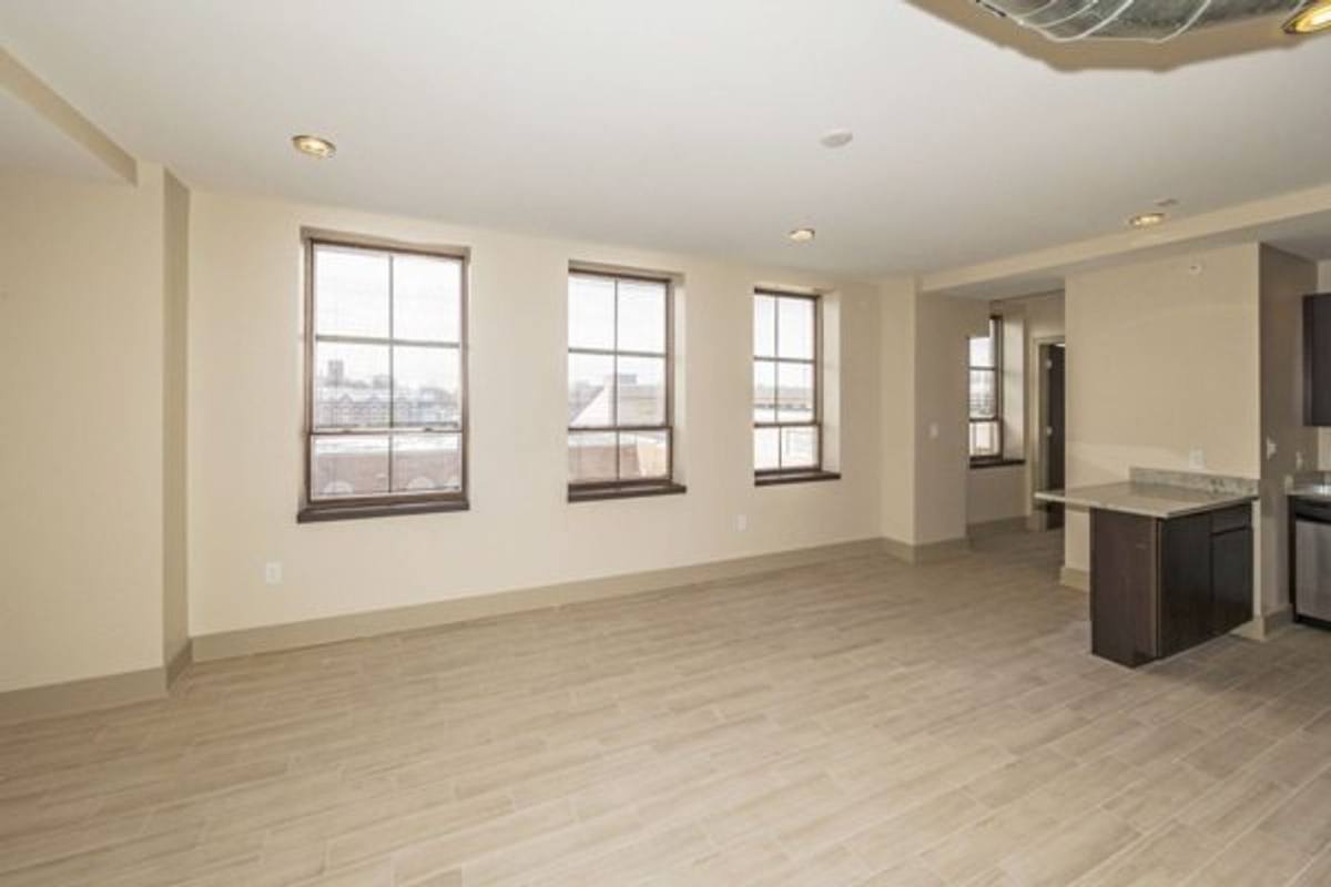 Apartment for rent at 603 W Main St, Knoxville, TN 37902