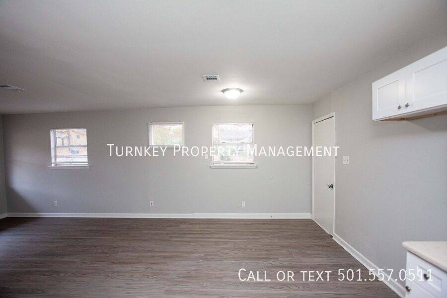 House for rent at 7124 Twin Oaks Rd, Little Rock, AR 72209