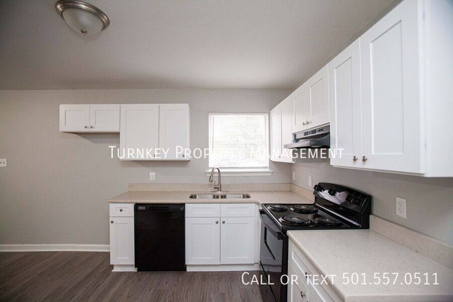 House for rent at 7124 Twin Oaks Rd, Little Rock, AR 72209