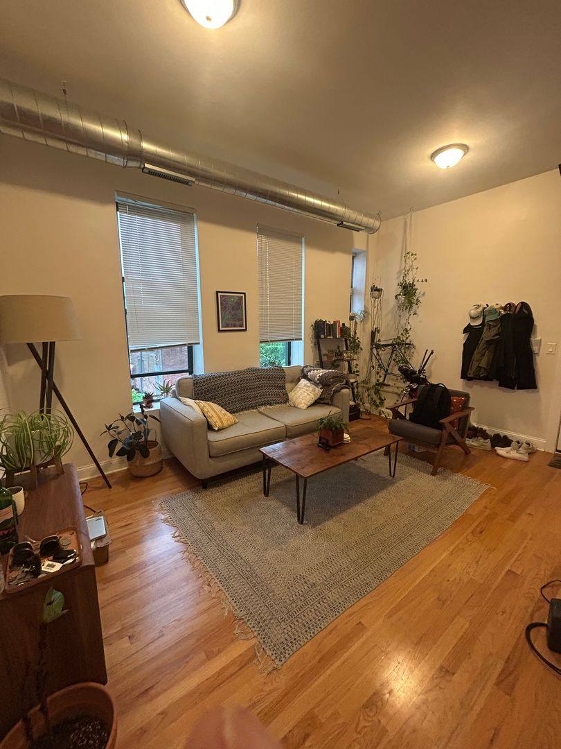 Apartment for rent at 2559 W N #3R, Chicago, IL 60647