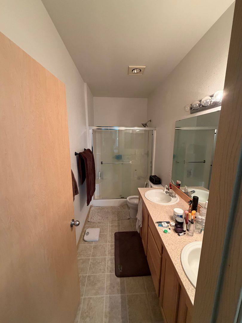 Apartment for rent at 2904 SE 8th St, Renton, WA 98058