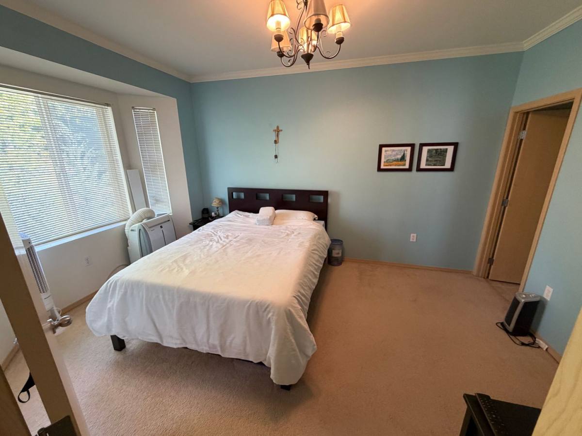 Apartment for rent at 2904 SE 8th St, Renton, WA 98058