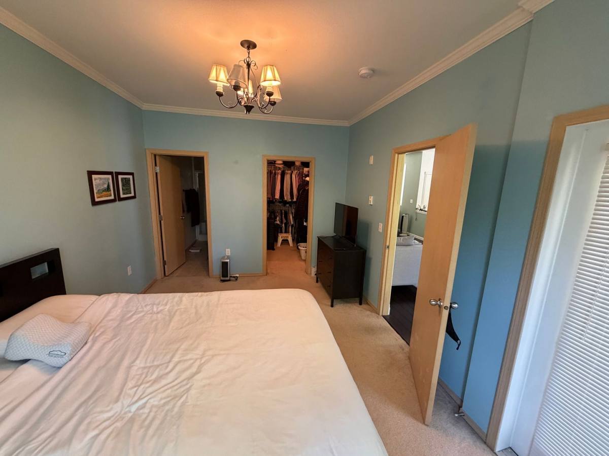 Apartment for rent at 2904 SE 8th St, Renton, WA 98058