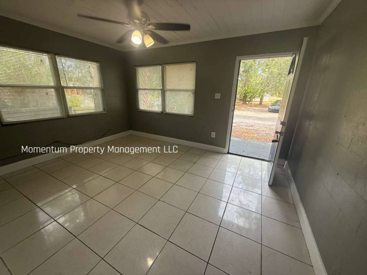 House for rent at 3618 Machado St, Tampa, FL 33605