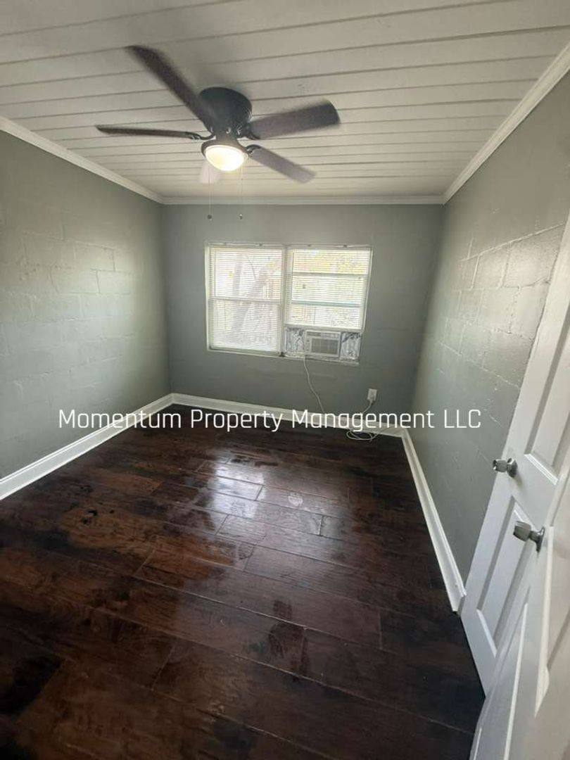 House for rent at 3618 Machado St, Tampa, FL 33605