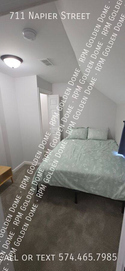 Apartment for rent at 711 Napier St, South Bend, IN 46601