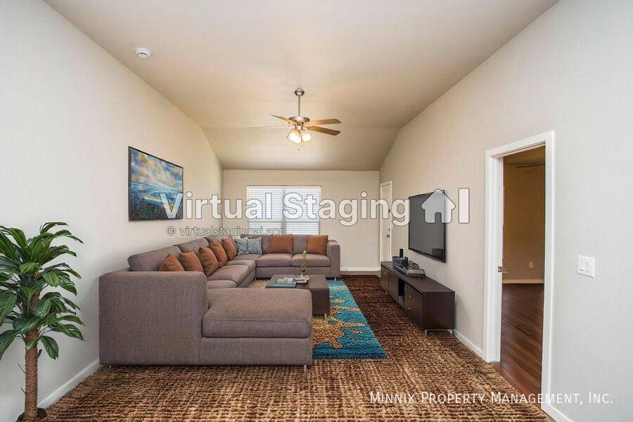 Townhouse for rent at 2113 N Jayton Ave #B, Lubbock, TX 79403