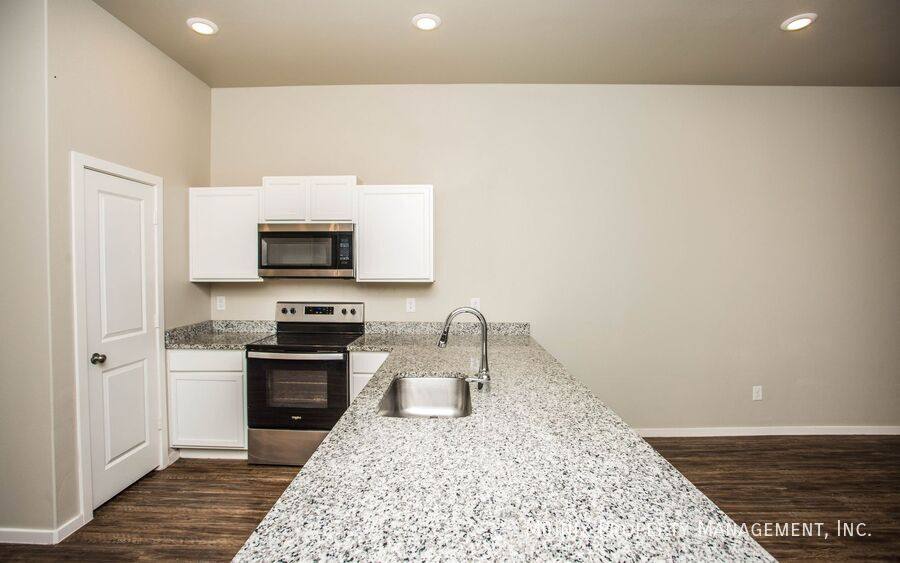 Townhouse for rent at 2113 N Jayton Ave #B, Lubbock, TX 79403