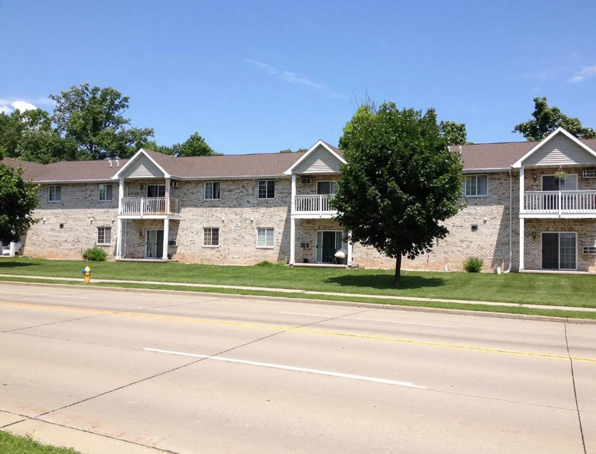 Apartment for rent at 220 W Valley Rd, Appleton, WI 54915