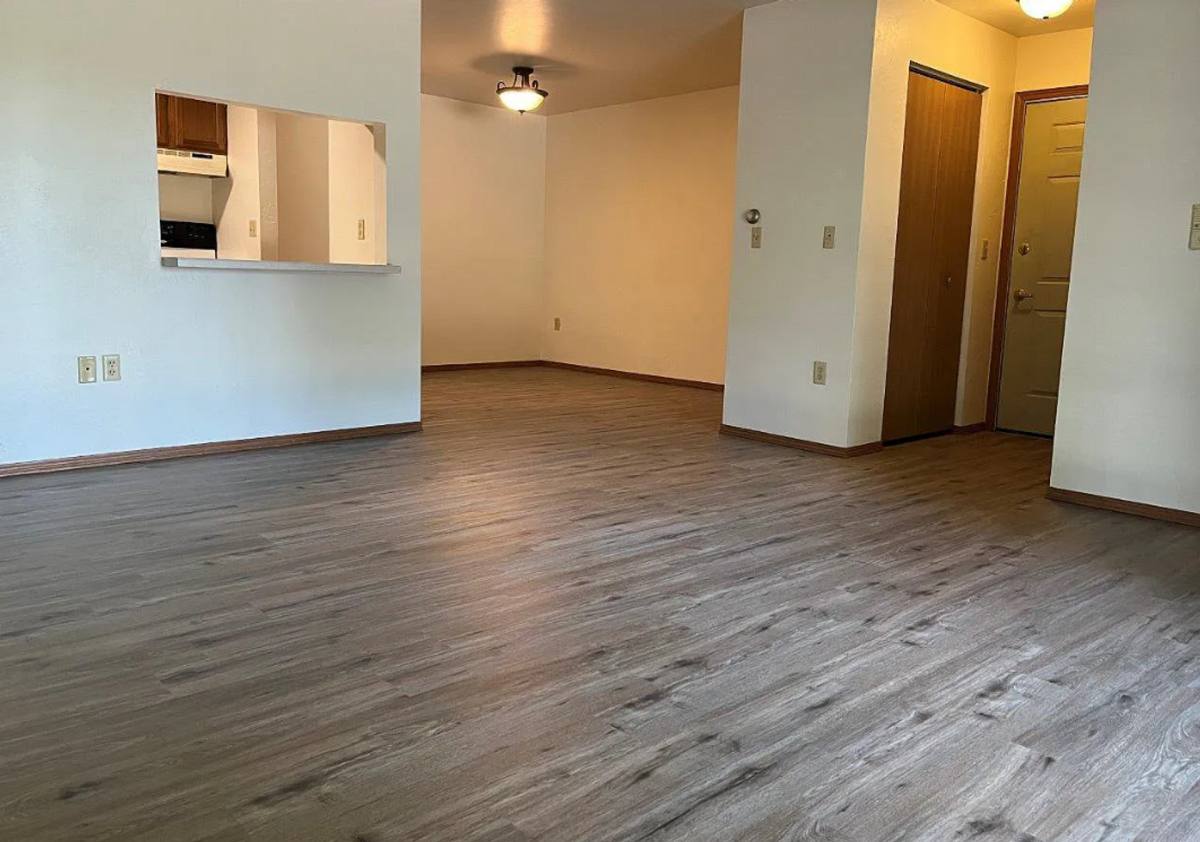Apartment for rent at 220 W Valley Rd, Appleton, WI 54915