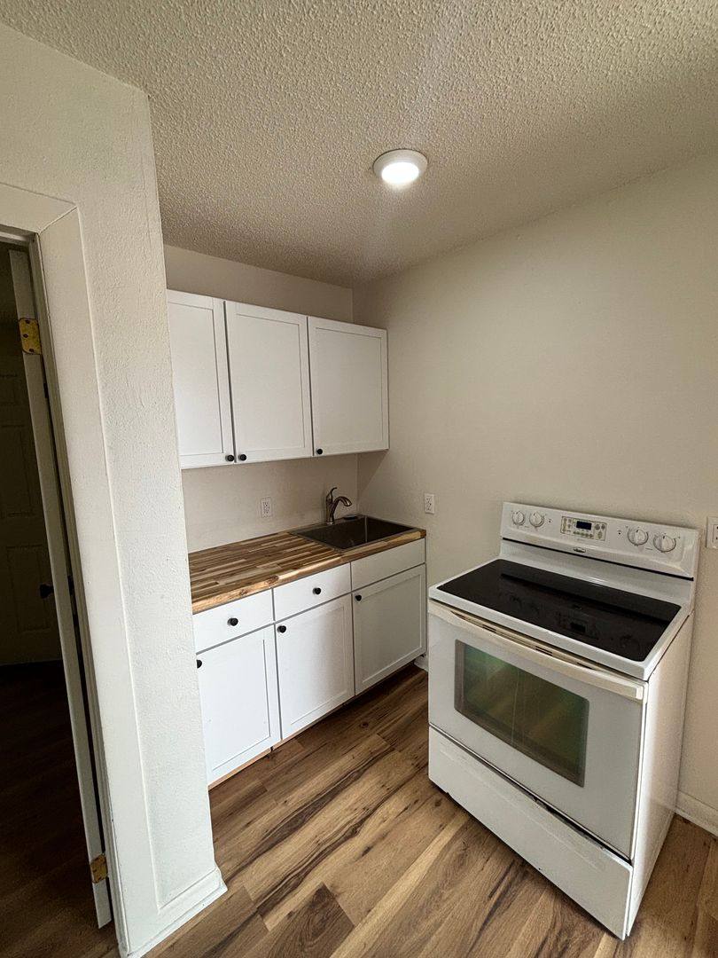 Apartment for rent at 2939 US-62, Hardy, AR 72542