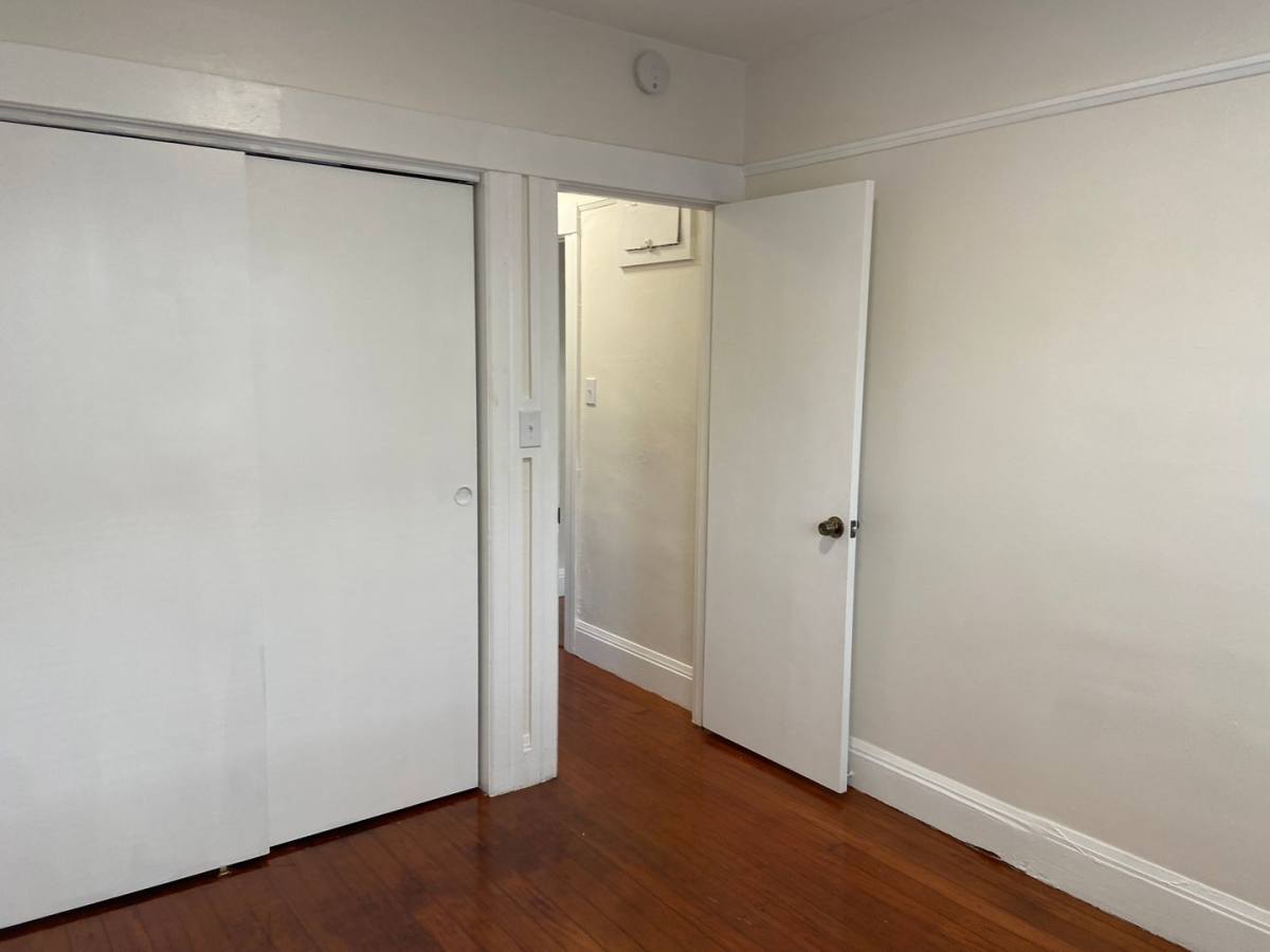 Apartment for rent at 2054-2056 Lincoln Ave, Alameda, CA 94501