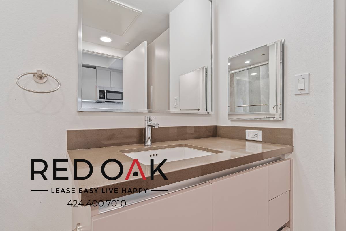 Condo for rent at 453 S Kenmore Ave #403, Los Angeles, CA 90020