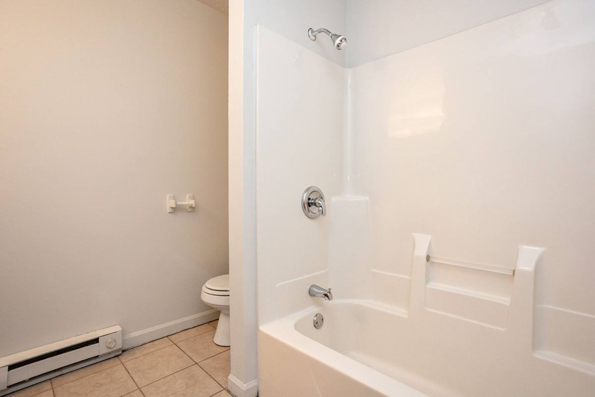 Townhouse for rent at 1210 N 9th St, Indianola, IA 50125