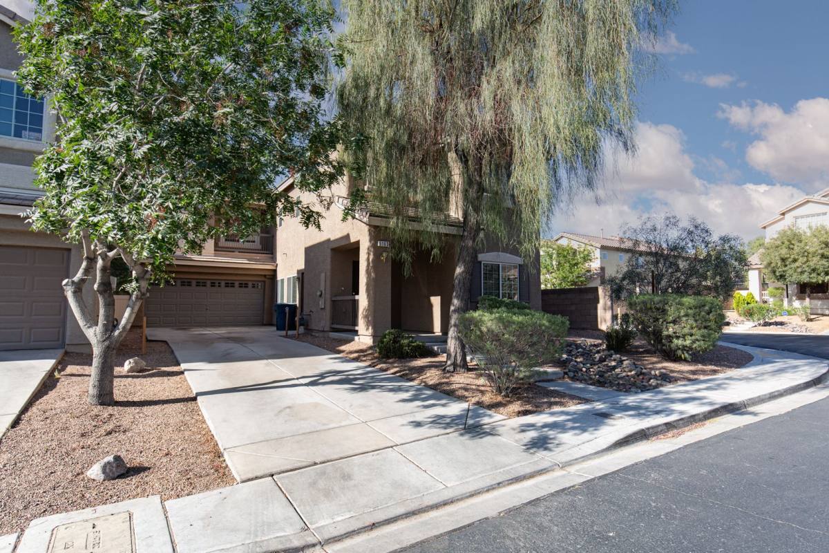 House for rent at 5163 Tunnel Falls Dr, Las Vegas, NV 89141