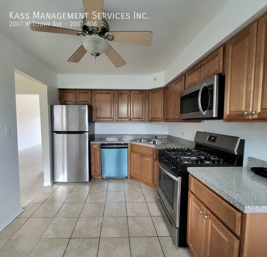 Apartment for rent at 2007 W Touhy Ave #308, Chicago, IL 60626