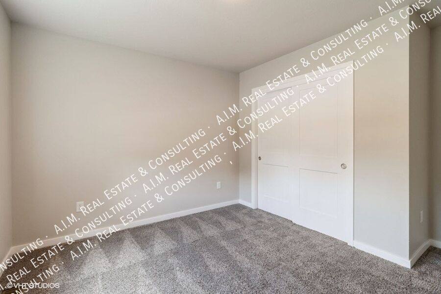Townhouse for rent at 2020 Otley Ave, Perry, IA 50220