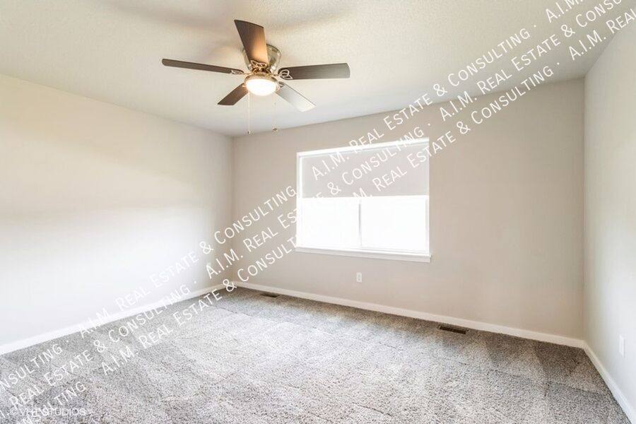 Townhouse for rent at 2020 Otley Ave, Perry, IA 50220