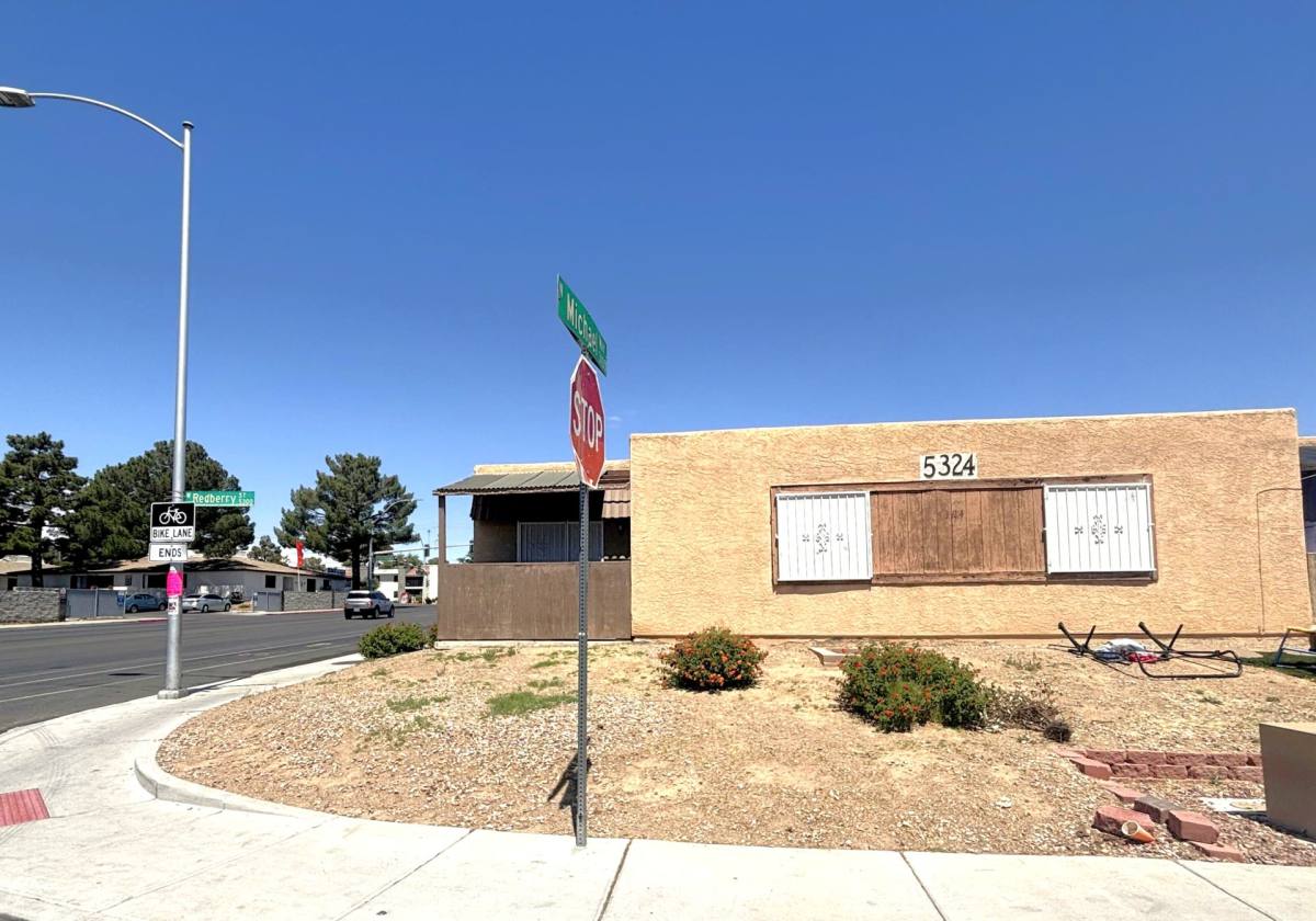 Apartment for rent at 5324 Redberry St, Las Vegas, NV 89108