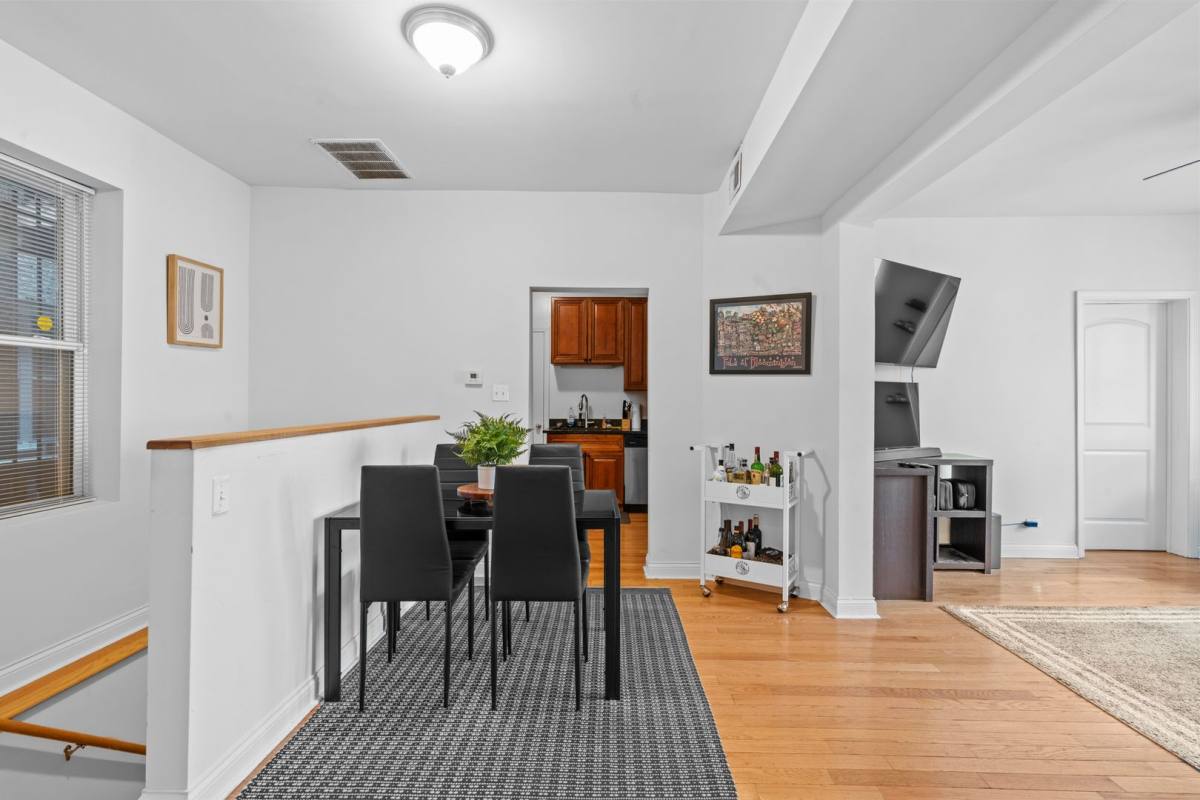 Apartment for rent at 3115 N Sheffield, Chicago, IL 60657