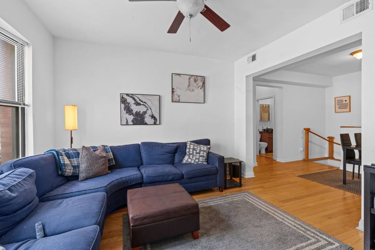 Apartment for rent at 3115 N Sheffield, Chicago, IL 60657